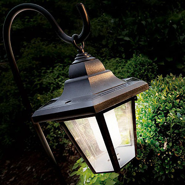 Solar Carriage Light with Shepherd's Hook