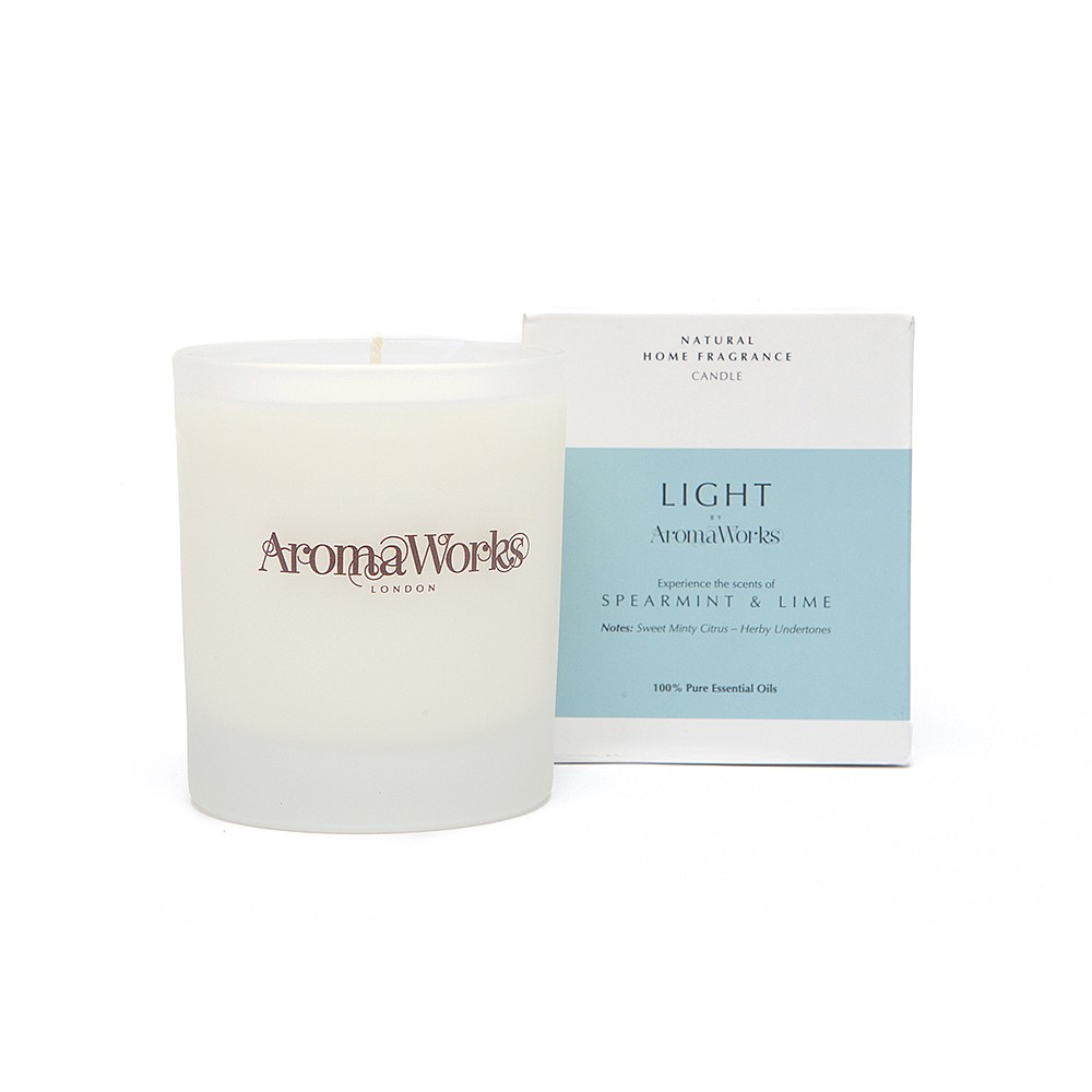 AromaWorks Light Range - Spearmint & Lime Candle 30cl AromaWorks Light Range - Spearmint & Lime Candle 30cl