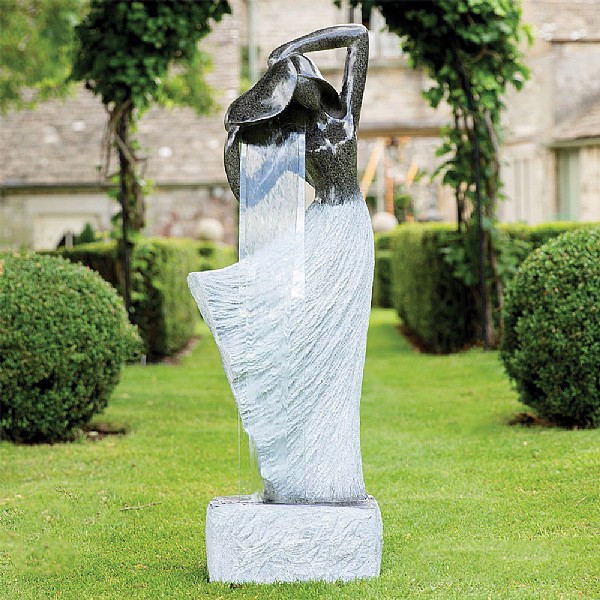 Woodlodge Maiden Water Feature