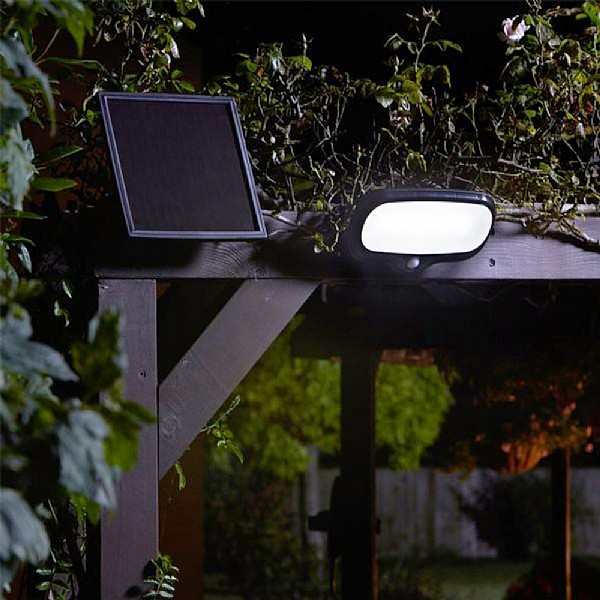 Smart Solar PIR 500 Lumen SuperBright Solar Security Floodlight