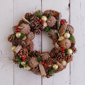 Pine Cone & Gold Bauble Wreath 35cm