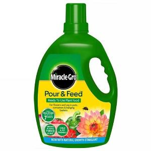 Miracle-Gro Improved Pour & Feed - 3 Litres
