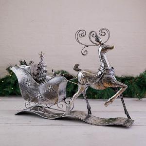 Traditional Metal Reindeer & Sleigh Table Decoration