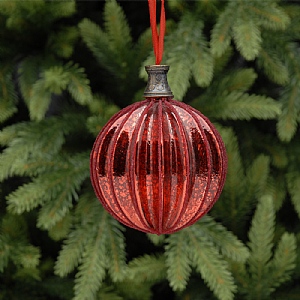 Festive Antique Red Glass Bauble 8cm