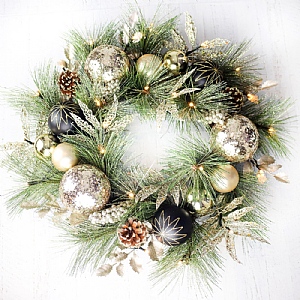 60cm Natural Wreath With Gold Balls And Berries