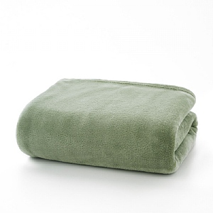 Deyongs Snuggle Throw Apple - 140 x 180cm