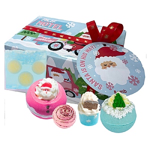 Bomb Cosmetics 'Santas Coming Town' Gift Pack
