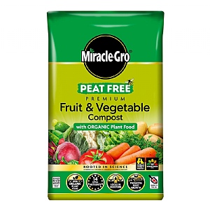 Miracle-Gro Peat Free Premium Fruit and Vegetable Compost (40L)