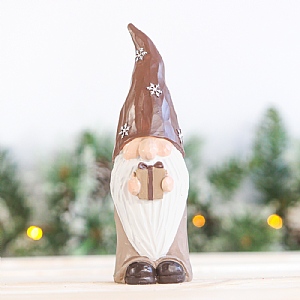 Gnome with Gift Box (22cm) - Tan