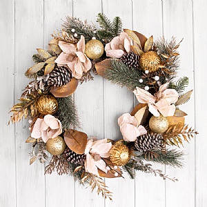 Magnolia Wreath (71cm)