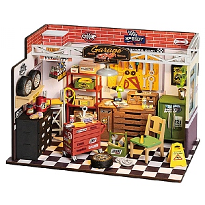 Rolife Garage Workshop 3D Puzzle (157 Pieces)
