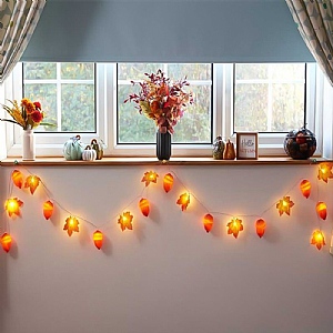 Three Kings Acorn Leaf String Lights - Set of 20 (Lit Length: 2.85)