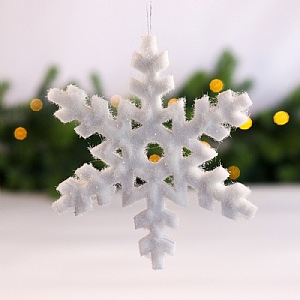 Hanging Snowflake - White (18cm)