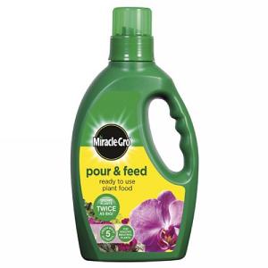 Miracle-Gro Pour & Feed 1L