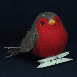 Gisela Graham Felt Twig Robin On Peg 8cm