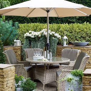 Bramblecrest Frampton 4 Seater Round Set